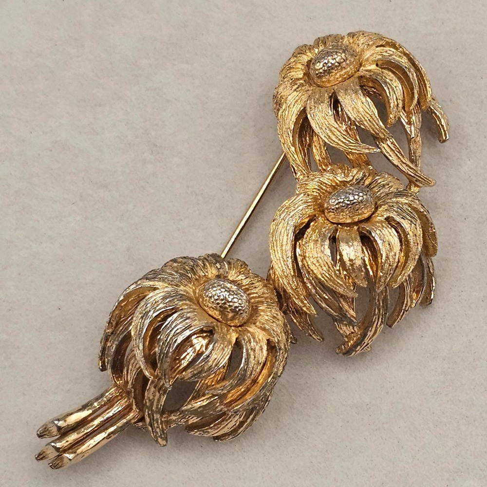 Hattie Carnegie Brooch Gold Tone Triple Flower Textured Layered Vintage Pin